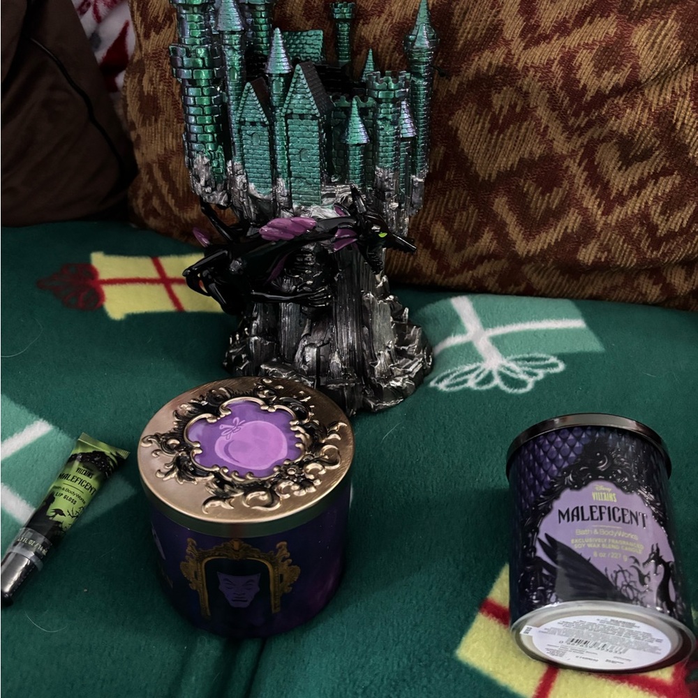 Bath & Body Works Maleficent Candle Holder - Purple and Black